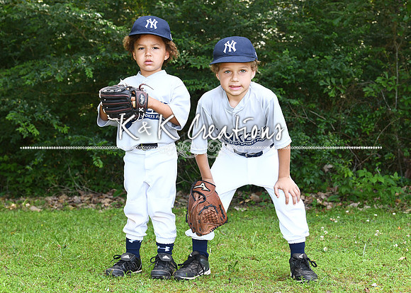 TRE AND JULINS LACY_7850