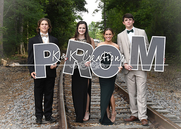 cameron paige leigh creed group_3883