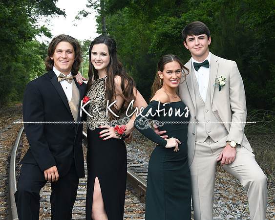 cameron paige leigh creed group_3893