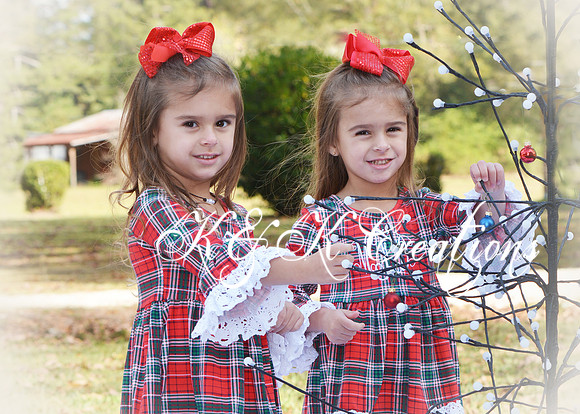 AVA AND MIA FOSTER_0296