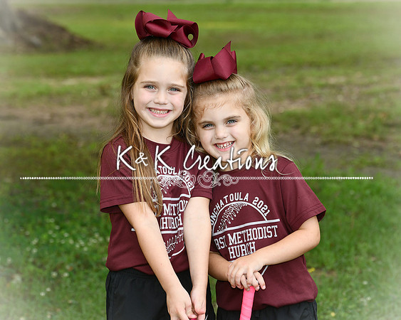 ALLIE AND PEYTON B_9679