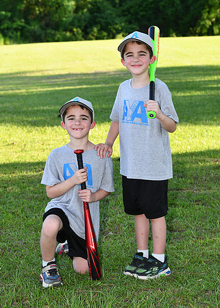 AIDEN AND LANDON COOKE_4973